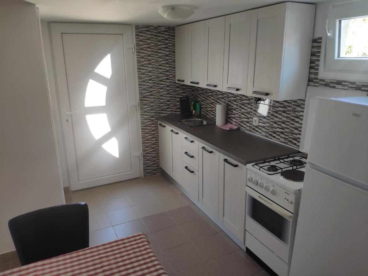 קוסטרנה Apartments Inbox מראה חיצוני תמונה