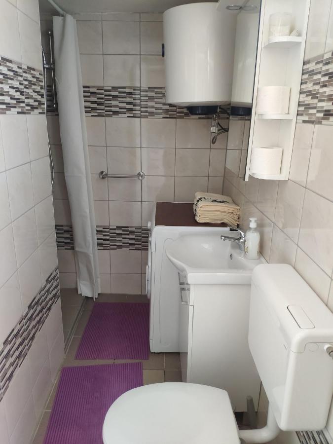 קוסטרנה Apartments Inbox מראה חיצוני תמונה