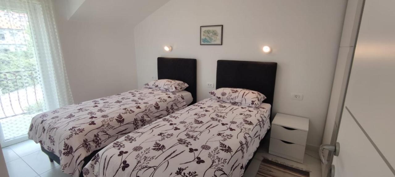 קוסטרנה Apartments Inbox מראה חיצוני תמונה