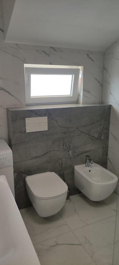 קוסטרנה Apartments Inbox מראה חיצוני תמונה