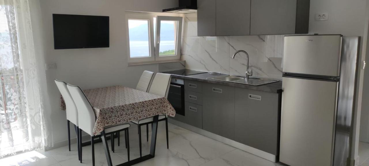 קוסטרנה Apartments Inbox מראה חיצוני תמונה