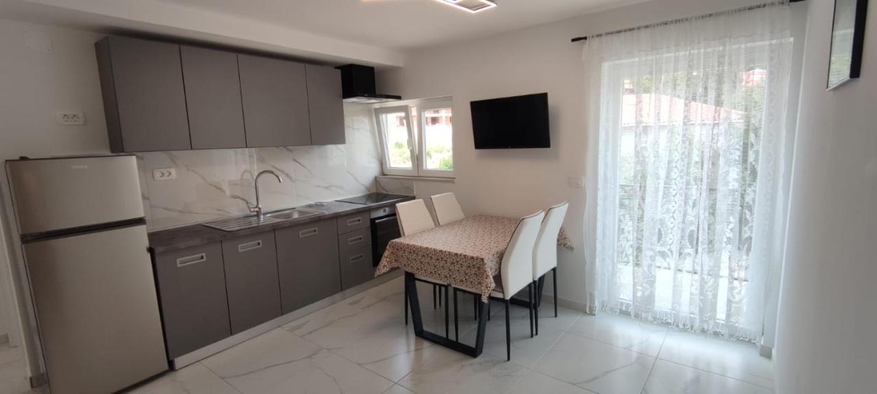 קוסטרנה Apartments Inbox מראה חיצוני תמונה